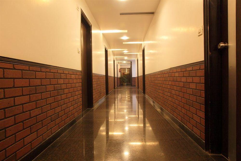 Hotel Lohmod At National Highway 8 - Free Airport Transffer نيودلهي المظهر الخارجي الصورة