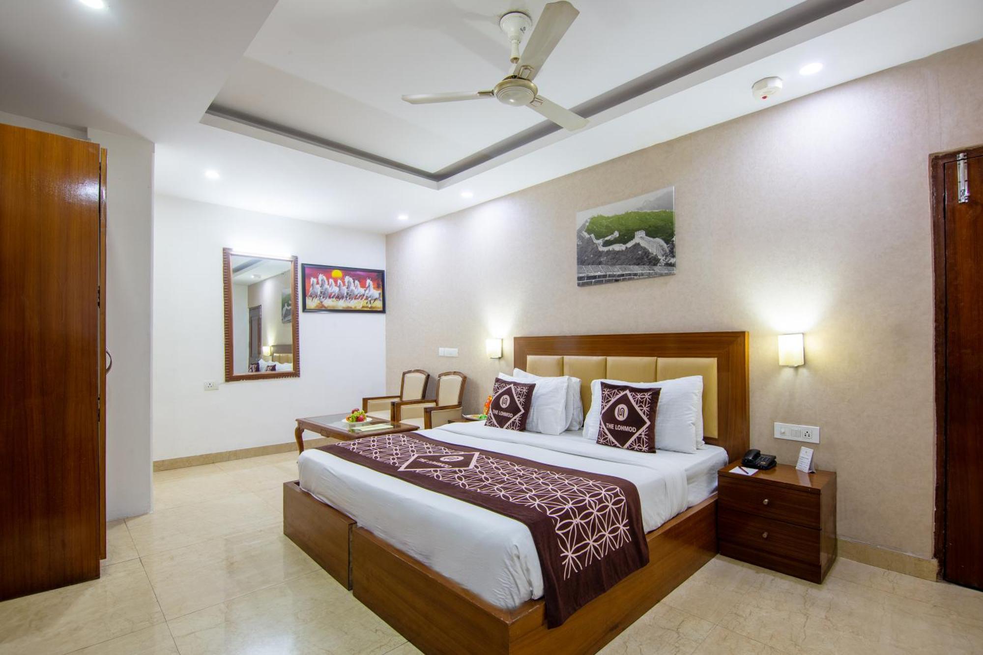 Hotel Lohmod At National Highway 8 - Free Airport Transffer نيودلهي المظهر الخارجي الصورة