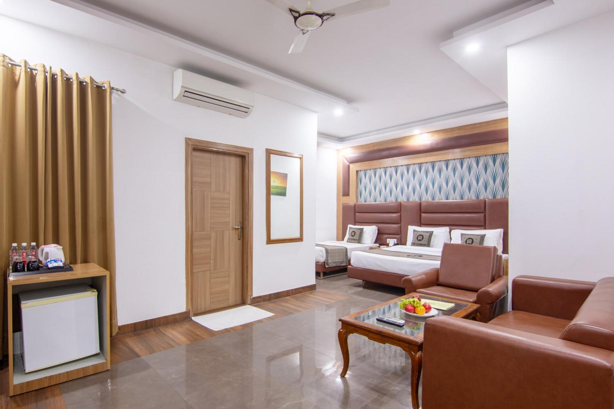 Hotel Lohmod At National Highway 8 - Free Airport Transffer نيودلهي المظهر الخارجي الصورة