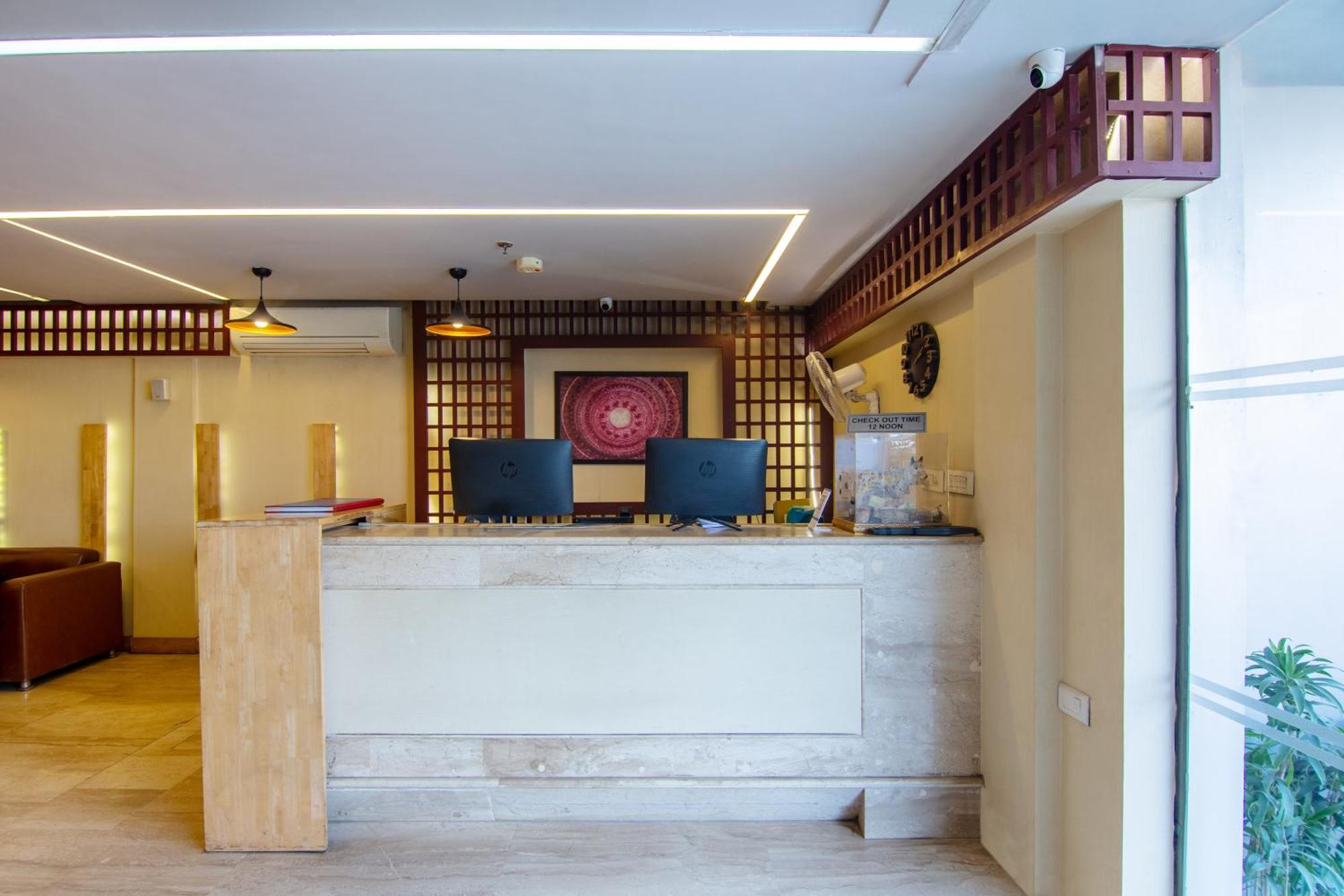 Hotel Lohmod At National Highway 8 - Free Airport Transffer نيودلهي المظهر الخارجي الصورة