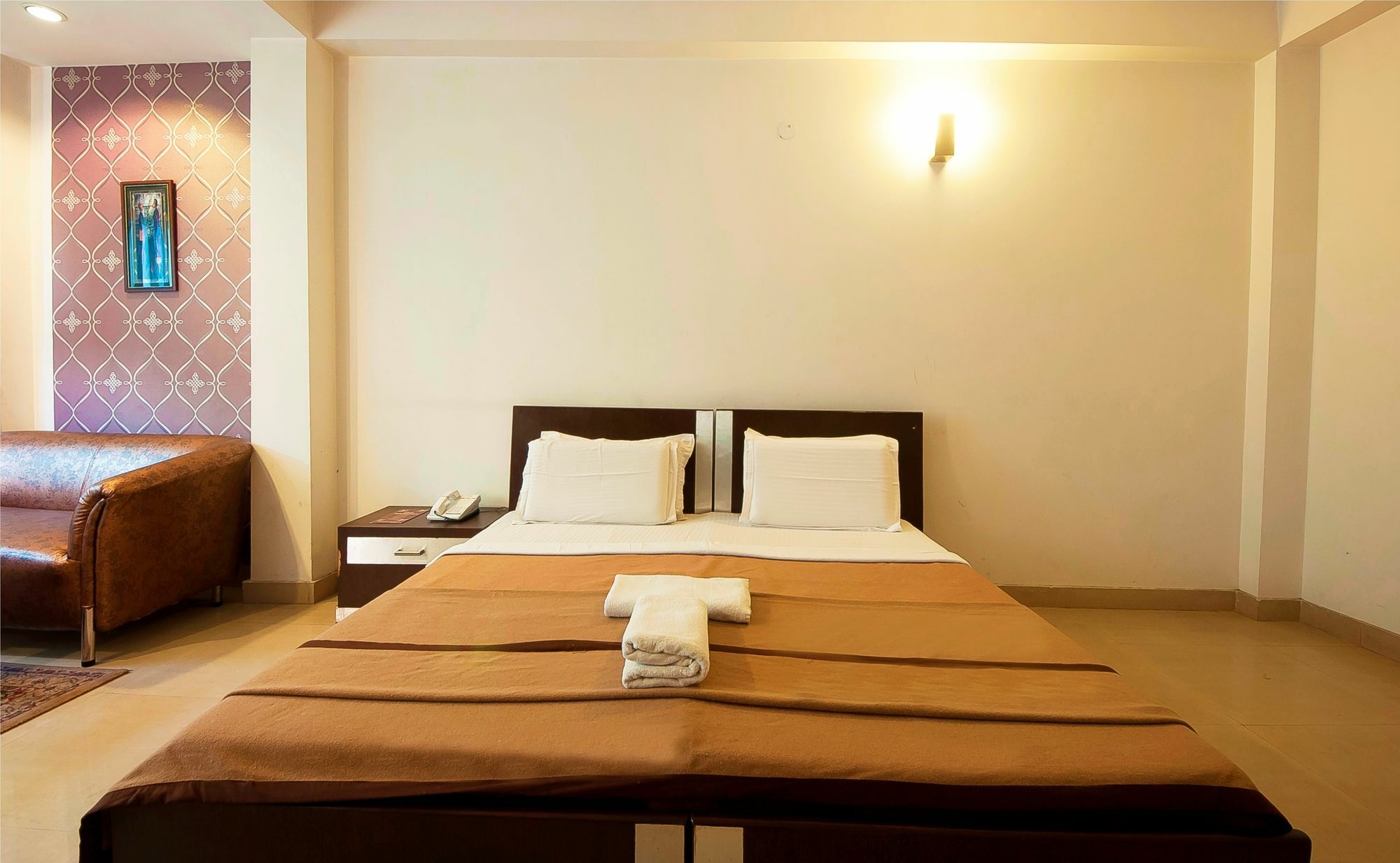 Hotel Lohmod At National Highway 8 - Free Airport Transffer نيودلهي المظهر الخارجي الصورة